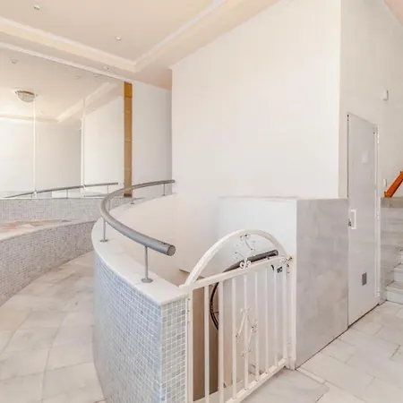 Casa Del Sol Wi-fi Pool Air Condition 700m Apartment *