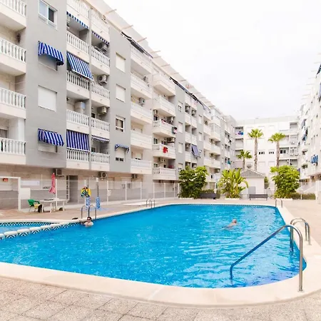 Апартаменты Casa Del Sol Wi-fi Pool Air Condition 700m Торевьиа